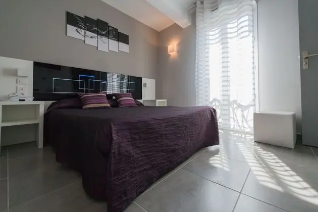 Classic Tek Büyük Yataklı Oda