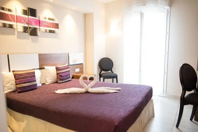 Classic Tek Büyük Yataklı Oda