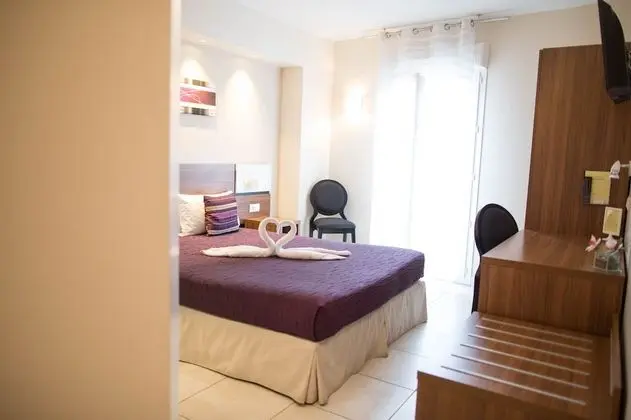 Classic Tek Büyük Yataklı Oda