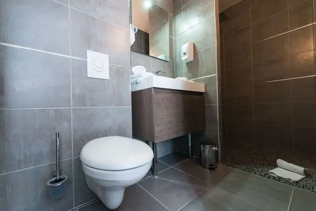 Classic Tek Büyük Yataklı Oda