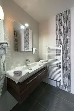 Classic Tek Büyük Yataklı Oda