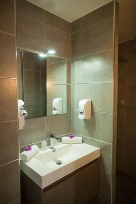 Classic Tek Büyük Yataklı Oda