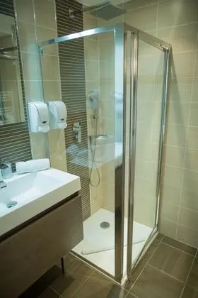 Classic Tek Büyük Yataklı Oda