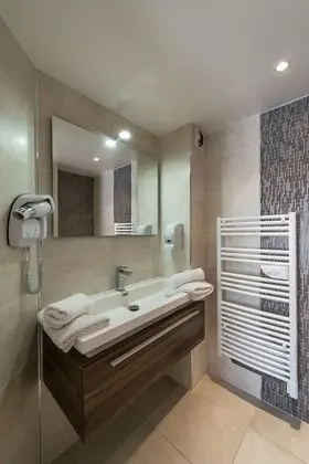 Classic Tek Büyük Yataklı Oda