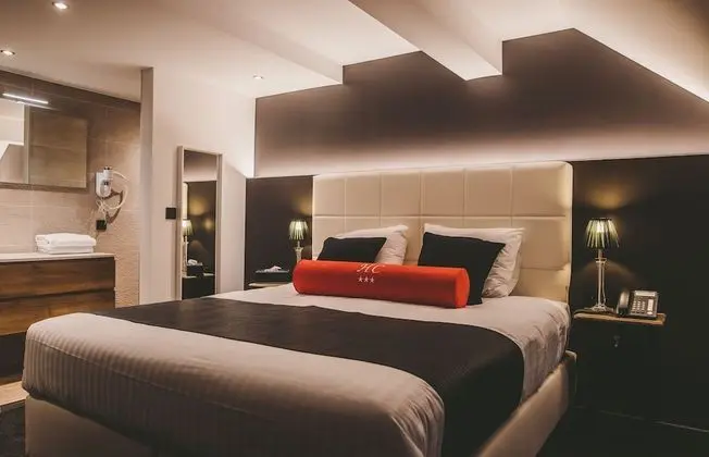 Deluxe Tek Büyük Yataklı Oda