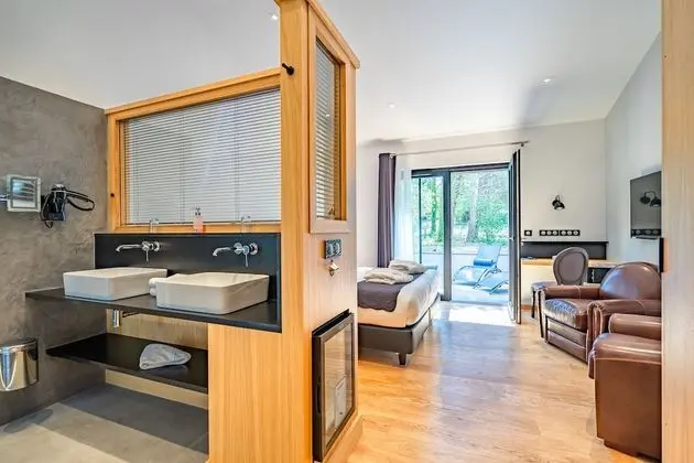 Tek Büyük veya İki Ayrı Yataklı Oda