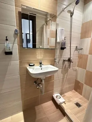 Basic Tek Büyük Yataklı Oda