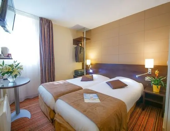 Tek Büyük veya İki Ayrı Yataklı Oda