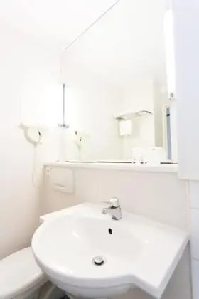 Tek Büyük Yataklı Oda, 1 Çift Kişilik Yatak