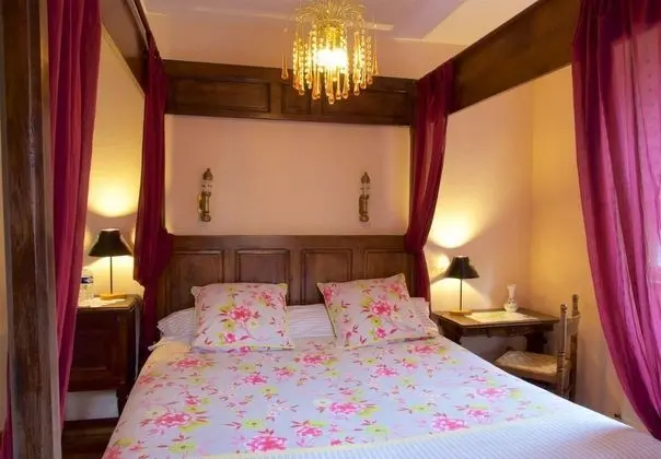 Tek Büyük Yataklı Oda (Folle pensée)