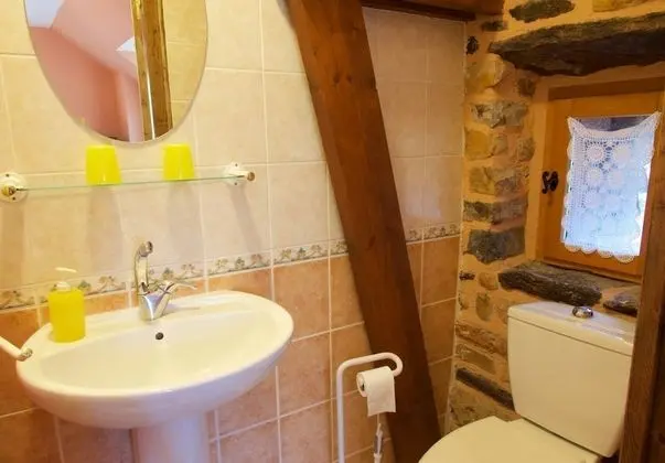 Tek Büyük Yataklı Oda (Le val aux fées)