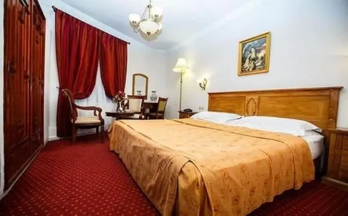 Tek Büyük Yataklı Oda, Bahçe Manzaralı