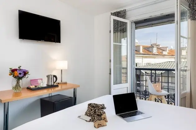 Classic Tek Büyük Yataklı Oda