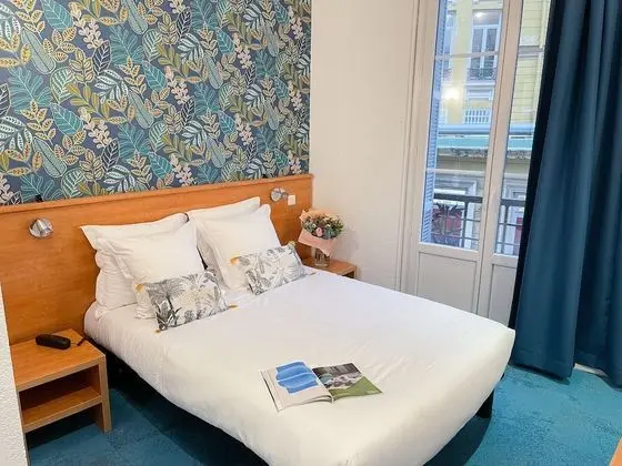 Classic Tek Büyük Yataklı Oda