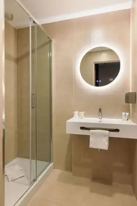 Classic Tek Büyük Yataklı Oda