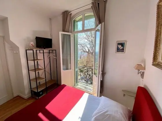 Standard Tek Büyük Yataklı Oda (Road side)