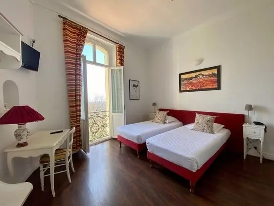 Tek Büyük Yataklı Oda (Terrace Side)