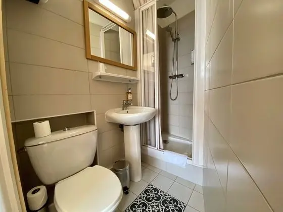 Tek Büyük Yataklı Oda (Terrace Side)