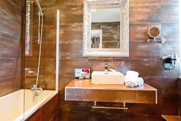 Superior Tek Büyük Yataklı Oda, Balkon, Deniz Manzaralı