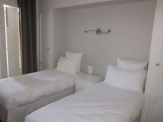 İki Ayrı Yataklı Oda, Şehir Manzaralı