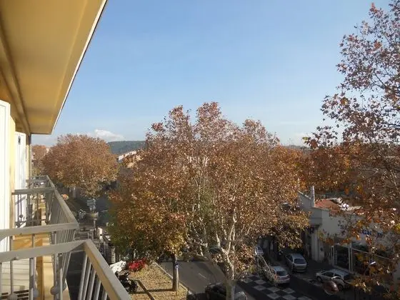 İki Ayrı Yataklı Oda, Şehir Manzaralı