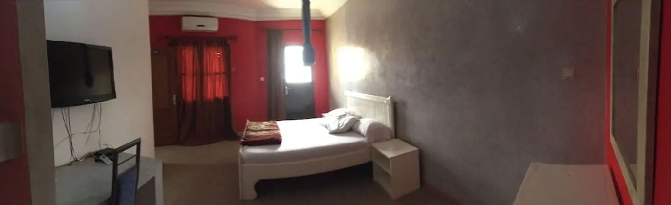 Comfort Tek Büyük Yataklı Oda