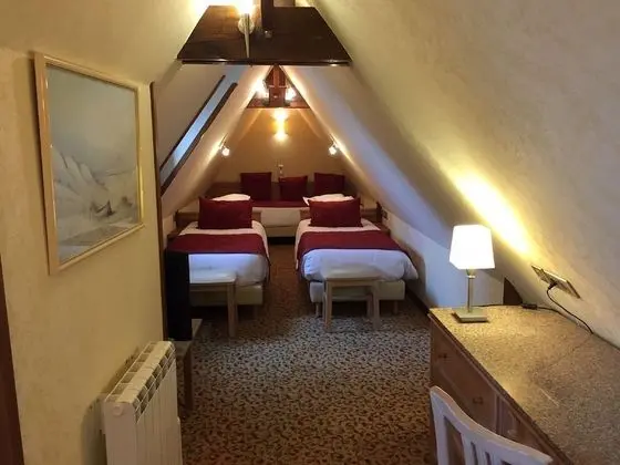 Üç Kişilik Oda, 3 Tek Kişilik Yatak