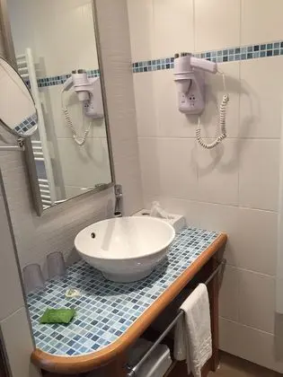 Üç Kişilik Oda, 3 Tek Kişilik Yatak