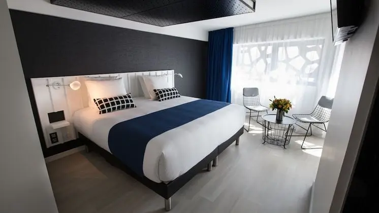 Premium Tek Büyük Yataklı Oda