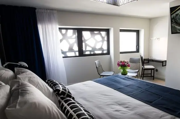 Premium Tek Büyük Yataklı Oda