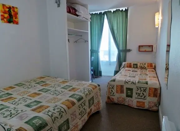 Üç Kişilik Oda