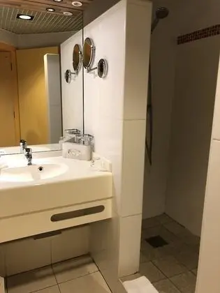 Standard Oda, 1 Büyük (Queen) Boy Yatak, Sigara İçilmez