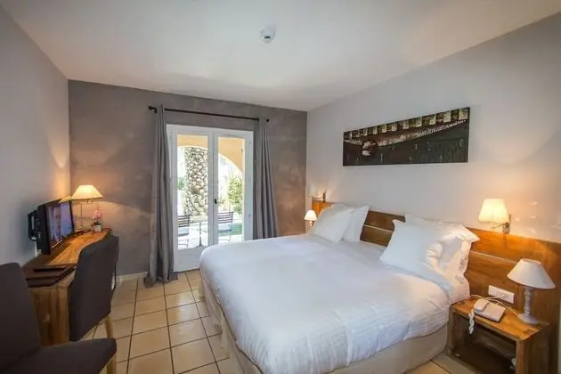 Tek Büyük veya İki Ayrı Yataklı Oda, Teras