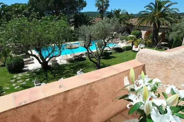 Tek Büyük veya İki Ayrı Yataklı Oda, Teras