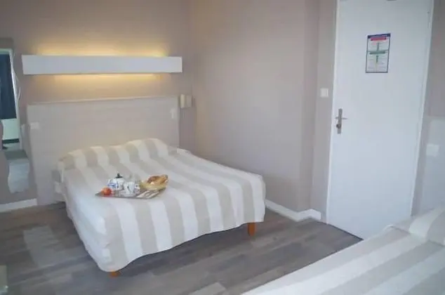 Üç Kişilik Oda
