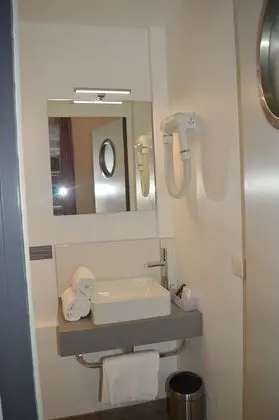 Economy Tek Büyük Yataklı Oda, Avlu