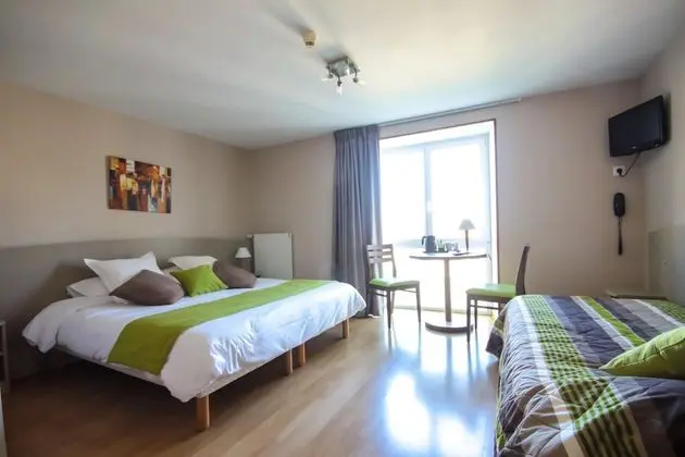 Comfort Tek Büyük veya İki Ayrı Yataklı Oda