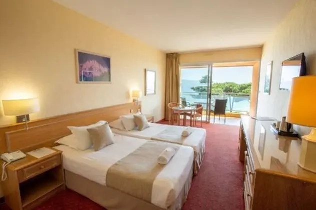 Superior Tek Büyük Yataklı Oda, Balkon, Deniz Manzaralı