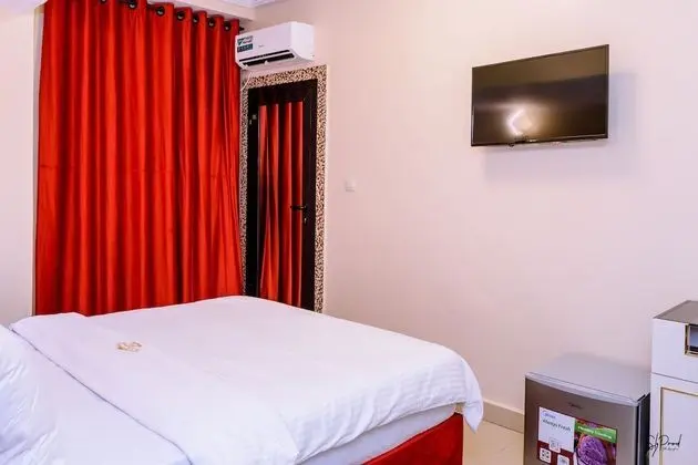 Premium Tek Büyük Yataklı Oda