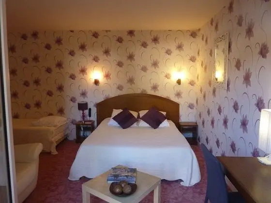 Classic Tek Büyük Yataklı Oda