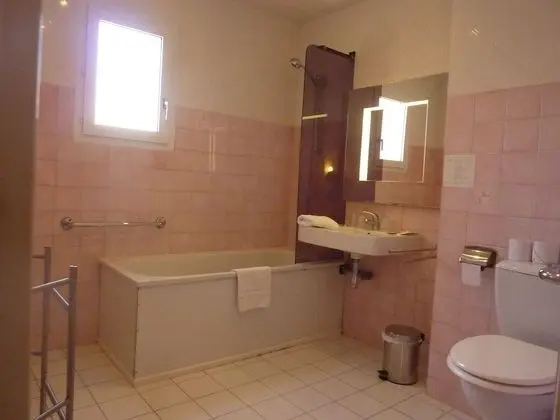 Classic Tek Büyük Yataklı Oda