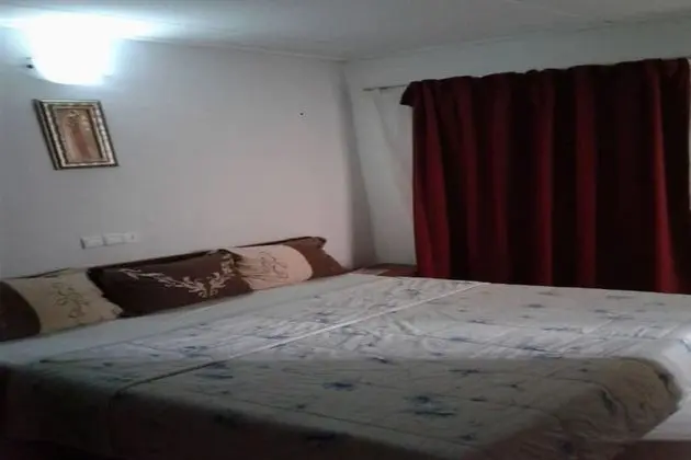 Tek Kişilik Oda, 1 Büyük (Queen) Boy Yatak, Sigara İçilmez