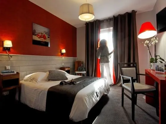 Comfort Tek Büyük Yataklı Oda