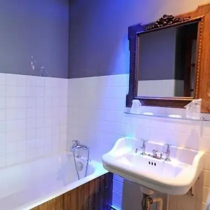 Comfort Tek Büyük Yataklı Oda, Küvet