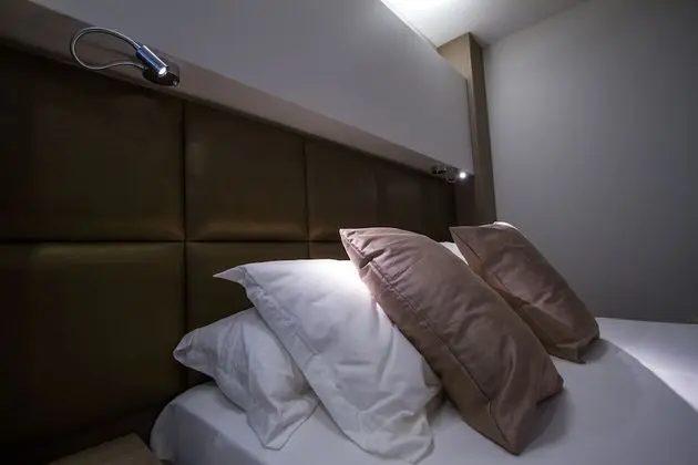 Premium Tek Büyük Yataklı Oda