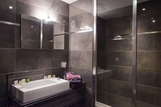 Comfort Tek Büyük veya İki Ayrı Yataklı Oda