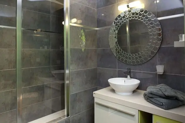 Comfort Tek Büyük veya İki Ayrı Yataklı Oda