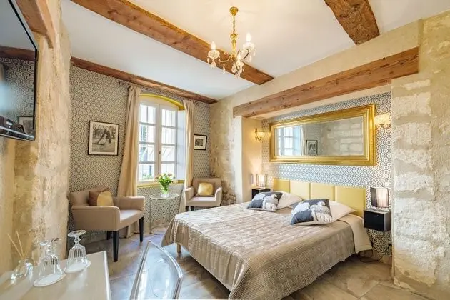 Comfort Tek Büyük Yataklı Oda