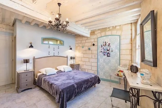 Premium Tek Büyük Yataklı Oda