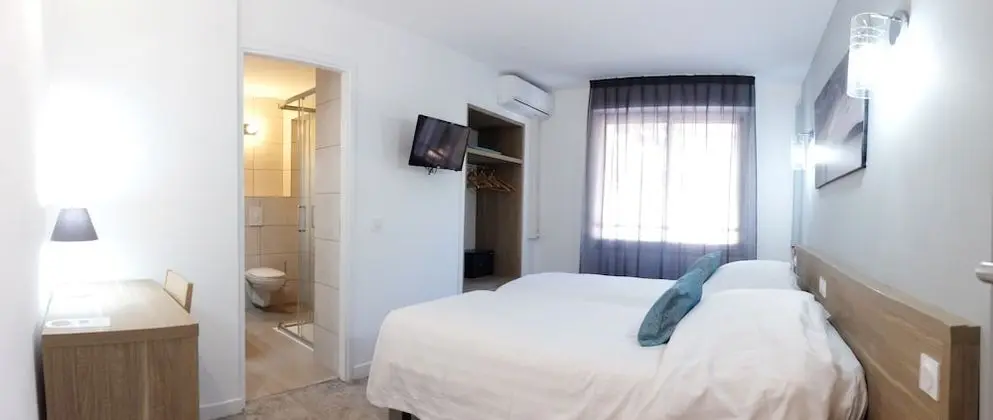 Deluxe Tek Büyük veya İki Ayrı Yataklı Oda, Teras, Kısmi Deniz Manzaralı (Terrasse  )